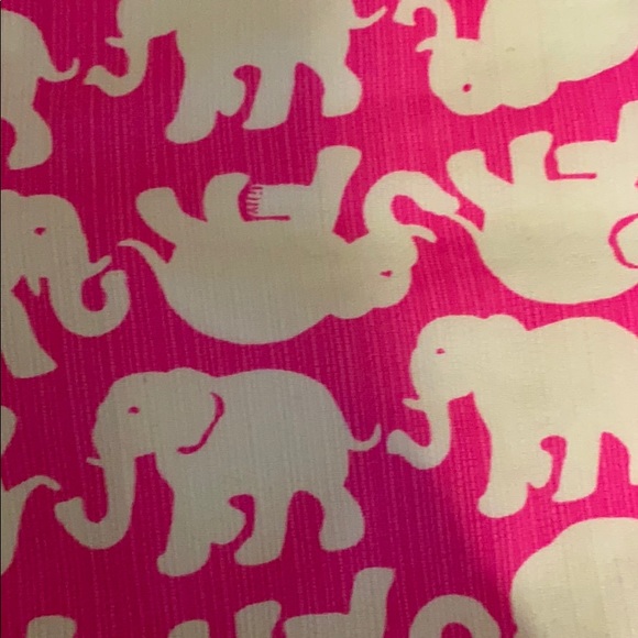 Hot pink elephant patterned Lily Pulitzer shorts - Picture 3 of 5